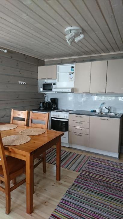 Kuus-Hukkala Hotel Harkala  Bilik gambar